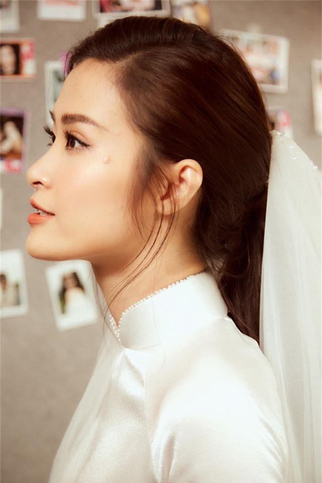 Diện áo dài giản dị, Đông Nhi đẹp xuất thần trong lễ rước dâu - Ảnh 9. Diện áo dài giản dị, Đông Nhi đẹp xuất thần trong lễ rước dâu - Ảnh 9.