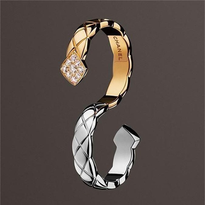 Hari Won khẳng định độ giàu có khi đeo nhẫn xa xỉ của Chanel có giá hơn 145 triệu đồng Hari Won khẳng định độ giàu có khi đeo nhẫn xa xỉ của Chanel có giá hơn 145 triệu đồng