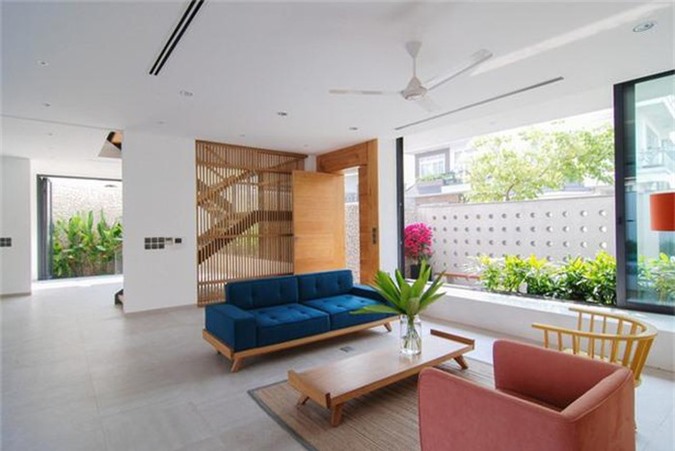 Ngôi nhà Sài Gòn chinh phục bất cứ ai đi qua từ vẻ ngoài đến bên trong - Ảnh 6. Ngôi nhà Sài Gòn chinh phục bất cứ ai đi qua từ vẻ ngoài đến bên trong - Ảnh 6.