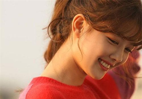 Phụ nữ sinh vào ngày âm lịch này, trời định cả đời phúc lộc thọ tam toàn, vận may tăng theo từng năm