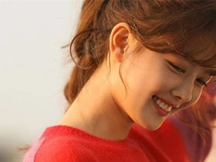 Phụ nữ sinh vào ngày âm lịch này, trời định cả đời phúc lộc thọ tam toàn, vận may tăng theo từng năm