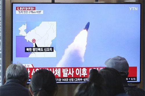 Triều Tiên phóng thêm 'vật thể lạ', Nhật Bản nghi là tên lửa đạn đạo