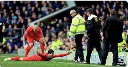 Đại chiến Liverpool vs Man City, Madio Sane hãy 'ăn vạ' trước Pep