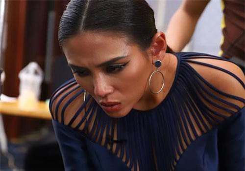 Siêu mẫu Võ Hoàng Yến nhập viện vì viêm thận