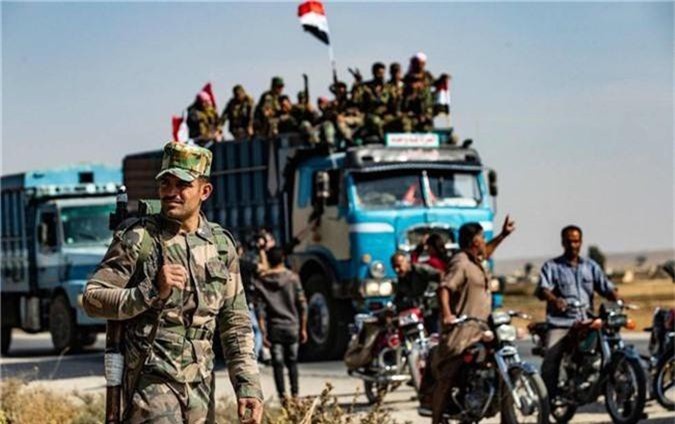 Trở lại Tal Tamr, quân đội Syria mang theo nhiều vũ khí hạng nặng - Hình 6 Tro lai Tal Tamr, quan doi Syria mang theo nhieu vu khi hang nang-Hinh-6