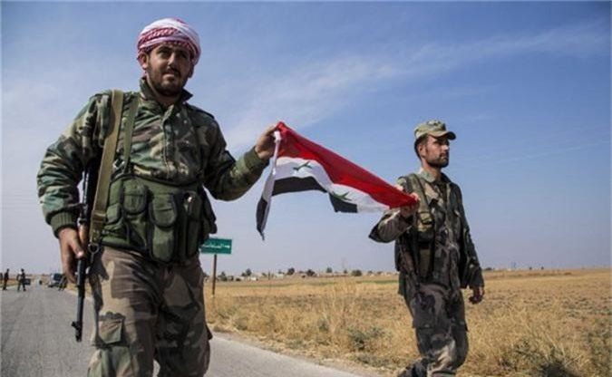 Trở lại Tal Tamr, quân đội Syria mang theo nhiều vũ khí hạng nặng - Hình 7 Tro lai Tal Tamr, quan doi Syria mang theo nhieu vu khi hang nang-Hinh-7