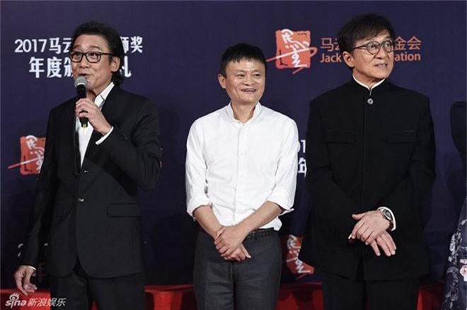 “Tỷ phú giàu nhất Trung Quốc” được Lý Liên Kiệt ra sức bảo vệ, nửa làng giải trí Hoa ngữ muốn kết thân - Ảnh 6. “Tỷ phú giàu nhất Trung Quốc” được Lý Liên Kiệt ra sức bảo vệ, nửa làng giải trí Hoa ngữ muốn kết thân - Ảnh 6.