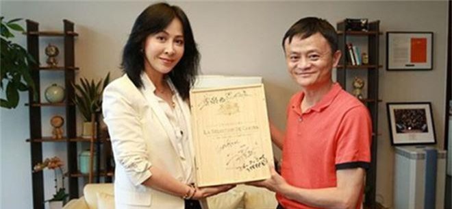 “Tỷ phú giàu nhất Trung Quốc” được Lý Liên Kiệt ra sức bảo vệ, nửa làng giải trí Hoa ngữ muốn kết thân - Ảnh 8. “Tỷ phú giàu nhất Trung Quốc” được Lý Liên Kiệt ra sức bảo vệ, nửa làng giải trí Hoa ngữ muốn kết thân - Ảnh 8.