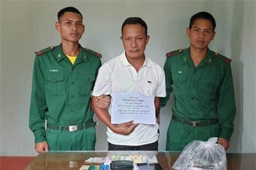 Bắt đối tượng truy nã đặc biệt trốn từ Đồng Nai lên biên giới Kon Tum