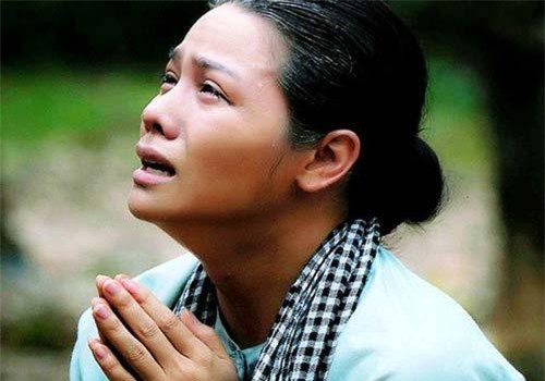 Bị chửi te tua khi đóng Thị Bình phim 'Tiếng sét trong mưa', Nhật Kim Anh nói gì?