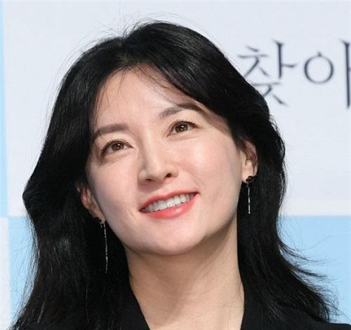 Lee Young Ae trẻ đẹp bất chấp thời gian sau 14 năm vắng bóng trên màn ảnh rộng