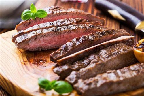 Có nên cắt giảm hoàn toàn thịt trong chế độ ăn để bảo vệ sức khỏe?