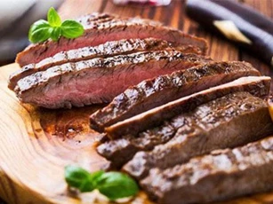 Có nên cắt giảm hoàn toàn thịt trong chế độ ăn để bảo vệ sức khỏe?