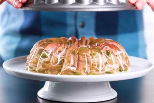 Không ngờ phở Việt lại có những biến tấu lạ đời đến vậy