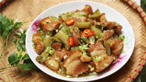 Cách làm món thịt ba chỉ kho dưa chua đậm đà đưa cơm cho gia đình