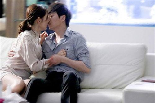 Bà mẹ 2 con 'cắm sừng' chồng suốt 10 năm vì ... quá hiền