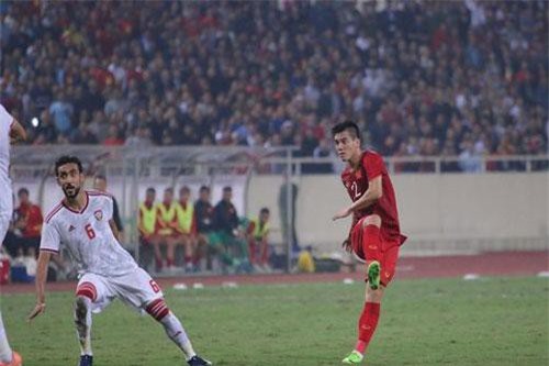 Tiến Linh lãnh 300 triệu sau siêu phẩm vào lưới UAE