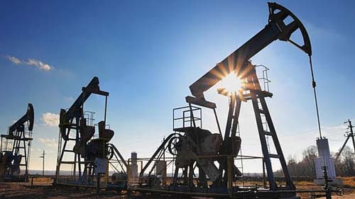 Giá xăng dầu hôm nay 15/11: Trầm lắng