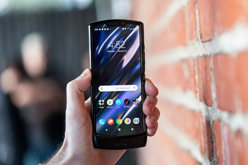 Chính thức: Motorola Razr được hồi sinh, giá bán 1.500 USD