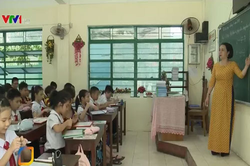 Hà Nội bất ngờ tạm dừng thi, xét tuyển dụng viên chức giáo dục