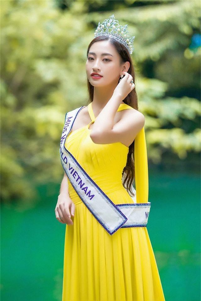 Hoa hậu Lương Thùy Linh xinh đẹp trong hình ảnh thiếu nữ dân tộc Tày - 2