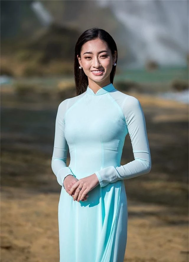 Hoa hậu Lương Thùy Linh xinh đẹp trong hình ảnh thiếu nữ dân tộc Tày - 9