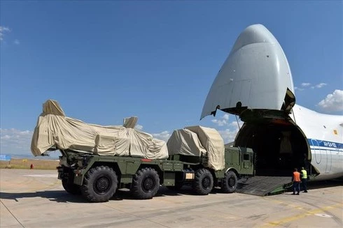 S-400 lên đường sang Thổ Nhĩ Kỳ đã đánh dấu việc Nga phá vỡ thế bao vây của NATO và Mỹ. Nguồn: Sohu