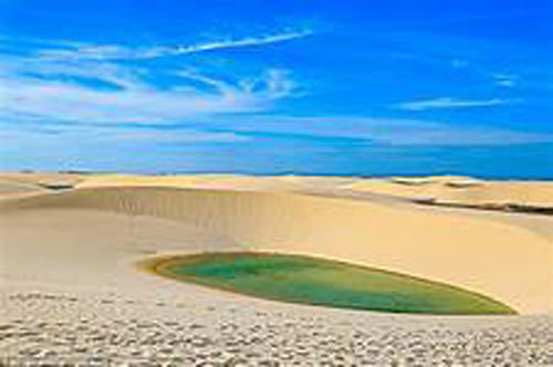 Xuất hiện hồ nước giữa sa mạc nóng nhất thế giới