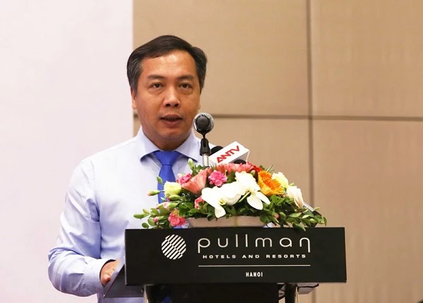 Ông Lê Trọng Minh, Tổng Biên tập Báo Đầu tư phát biểu tại họp báo. (Ảnh: Báo Đầu tư)