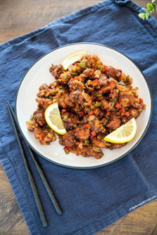 Tuyệt chiêu gà chiên tỏi cay ngon tuyệt chồng con ăn hết vẫn thèm mãi