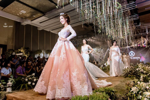 “Trong veo” Xu hướng nào sẽ  lên ngôi trong mùa cưới năm nay?   