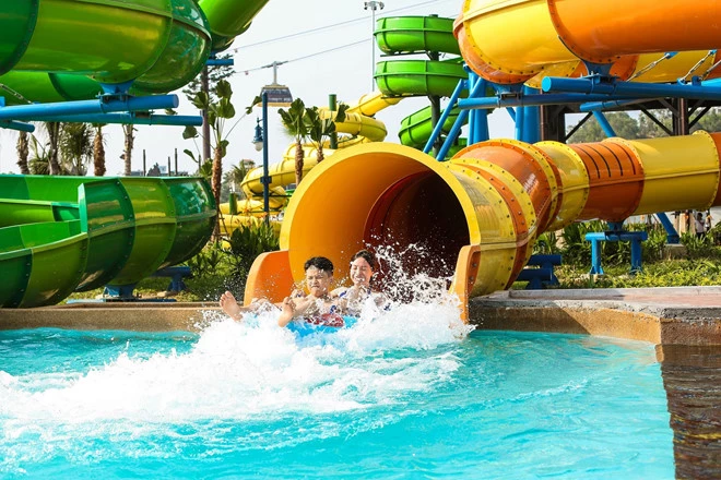 Typhoon Water Park là điểm đến giải nhiệt mùa hè ấn tượng.