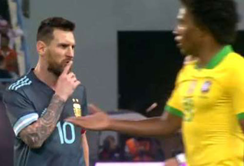 Messi bị tố hành xử lỗ mãng với HLV trưởng ĐT Brazil