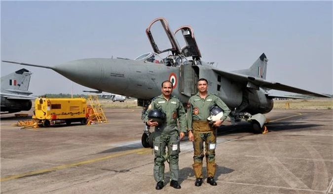 Ấn Độ: MiG-21 già cỗi vẫn "sống nhăn", MiG-27 mới hơn đã bị loại bỏ - Hình 7 An Do: MiG-21 gia coi van