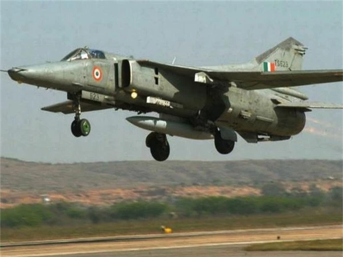 An Do: MiG-21 gia coi van 