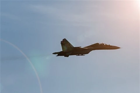 Viet Nam sap nhan lai tiem kich Su-27UBK sau dai tu o Belarus-Hinh-3