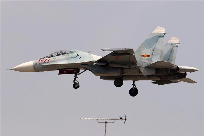 Viet Nam sap nhan lai tiem kich Su-27UBK sau dai tu o Belarus-Hinh-6