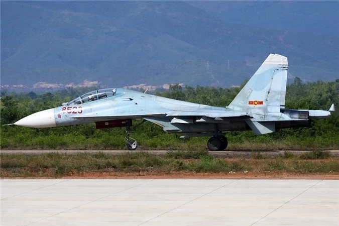 Viet Nam sap nhan lai tiem kich Su-27UBK sau dai tu o Belarus-Hinh-7