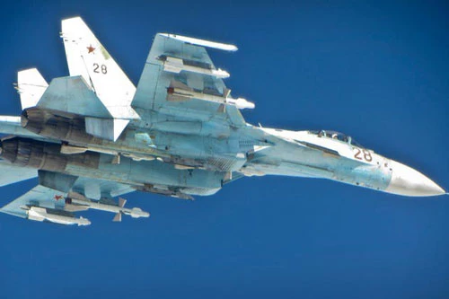 Loại chiến đấu cơ được xem là đã thay đổi hoàn toàn cách thức chiến tranh trong thế kỷ 21 là chiếc tiêm kích Su-27 Flanker. Nguồn ảnh: BI.