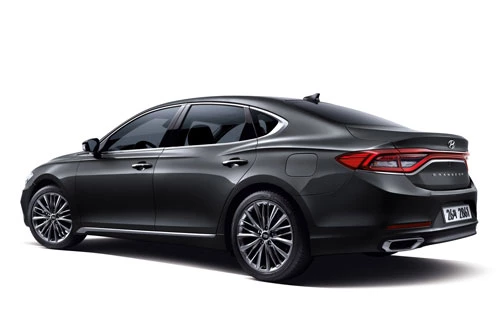 2. Hyundai Grandeur (doanh số: 9.867 chiếc).