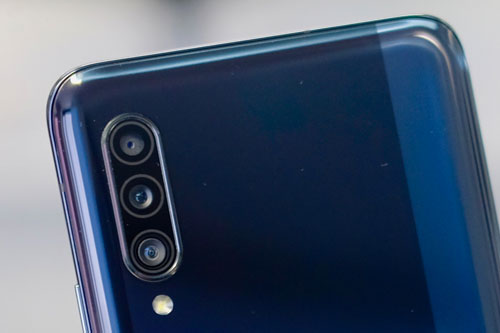 Trên tay Samsung Galaxy A90 5G giá gần 11 triệu tại Việt Nam