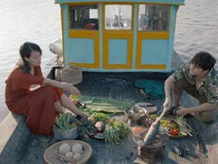 Phim "Chàng dâng cá, nàng ăn hoa" hợp tác với HBO bị chỉnh sửa khi chiếu ở Việt Nam