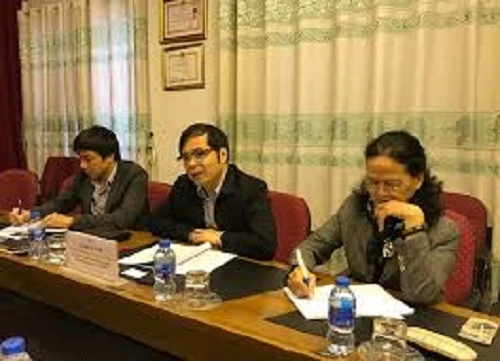 Ông Tô Hoài Nam - Phó Chủ tịch Thường trực kiêm Tổng thư ký VINASME (giữa).
