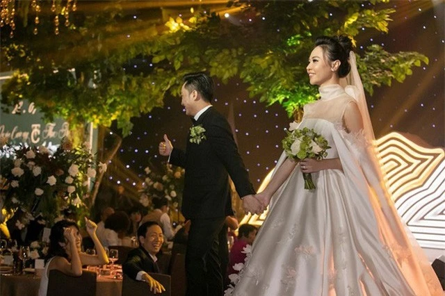 Hai lễ cưới xa hoa bậc nhất showbiz Việt năm 2019 - Ảnh 13.