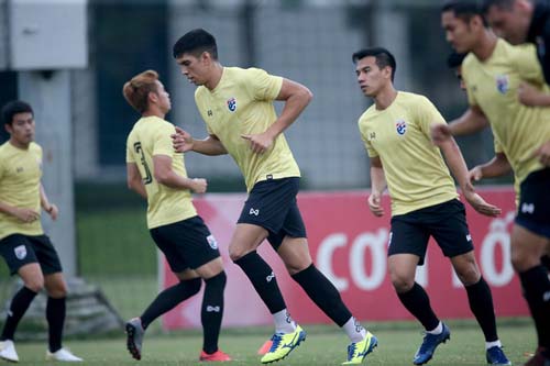 HLV Thái Lan: "Chúng tôi sẵn sàng làm mọi thứ để đánh bại Việt Nam"