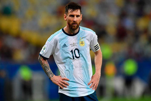 Những pha đá phạt tệ bậc nhất trong lịch sử bóng đá: Ronaldo, Messi góp mặt