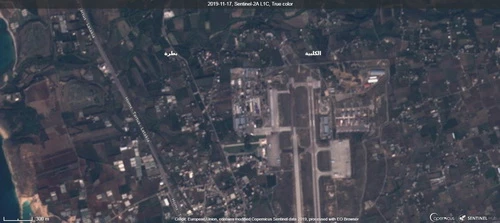 Tấm ảnh vệ tinh chụp lại đường băng sân bay Hmeimim của Nga trên đất Syria. Ảnh: RIA Novosti.