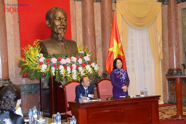 Quyền Chủ tịch nước Đặng Thị Ngọc Thịnh gặp mặt doanh nhân tiêu biểu