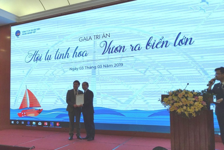 Gala ba miền: “Hội tụ tinh hoa – vươn ra biển lớn”