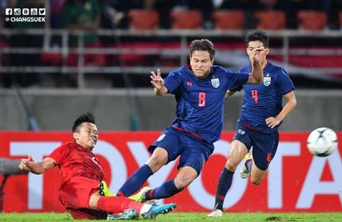 ĐT Việt Nam xuất sắc cầm hòa Thái Lan 0-0 ở trận lượt đi trên SVĐ Thammasat.